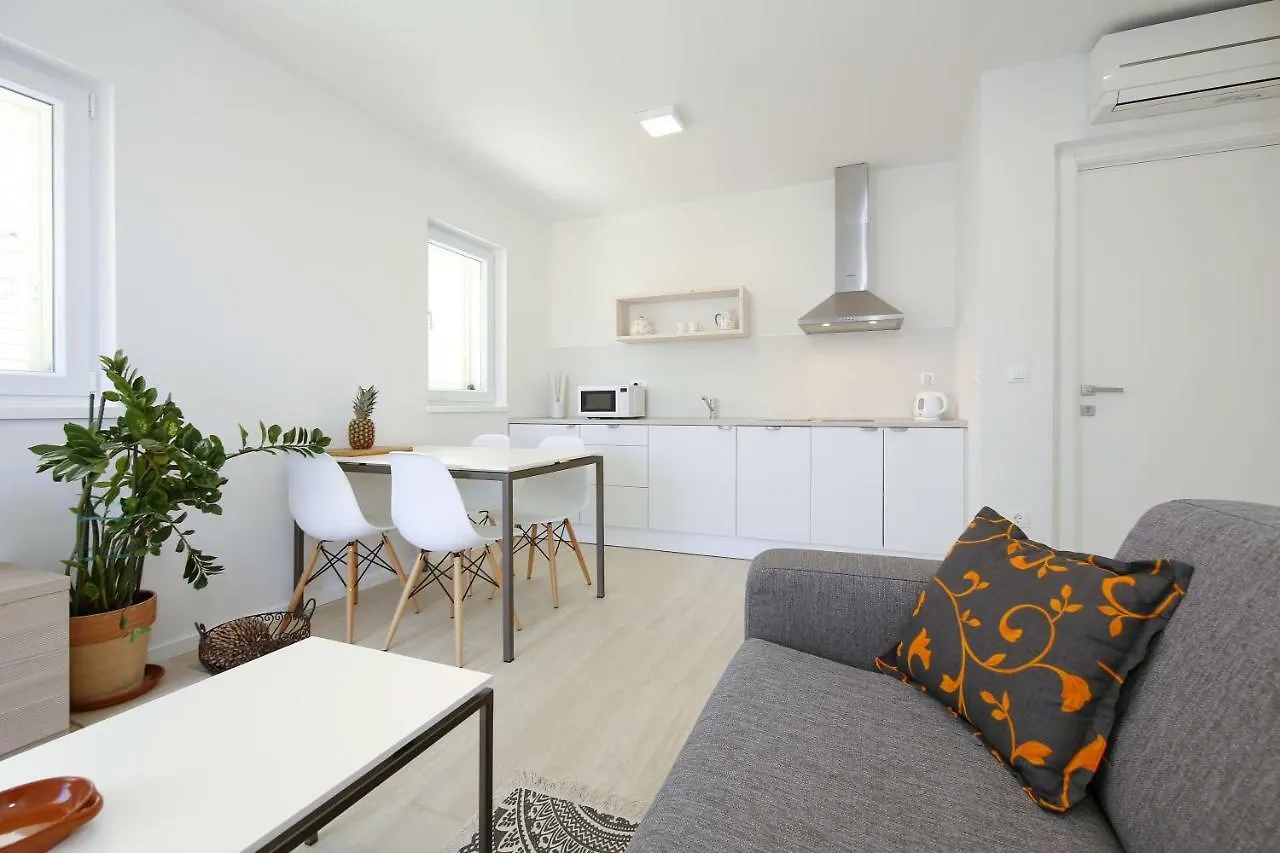 פריבלאקה Valadar Apartments